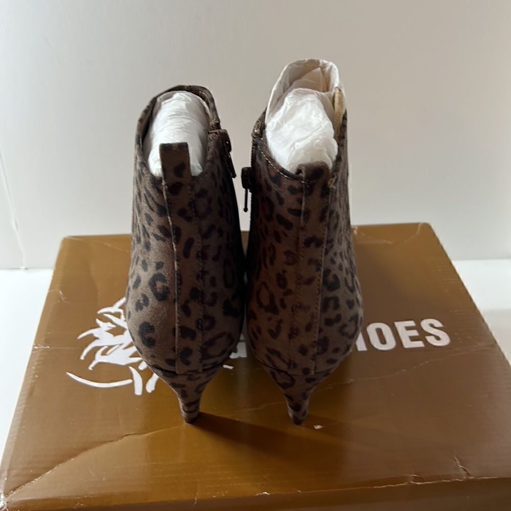 GC Shoes Aden Taupe Leopard Ankle Bootie size 6.5 - Picture 4 of 6